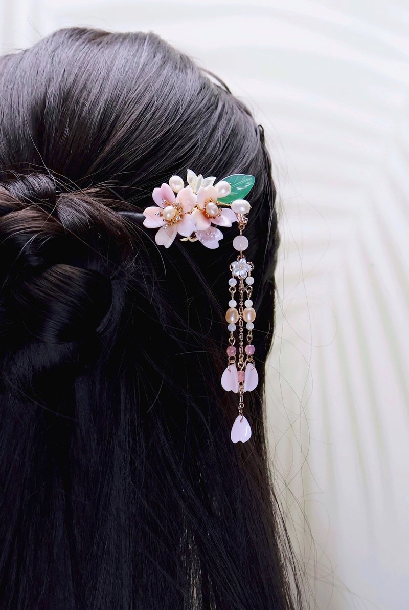 Lemon handmade hair accessories, natural rouge queen shell black sandalwood hair - เครื่องประดับผม - ไม้ สึชมพู