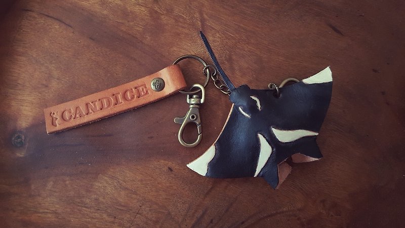Ghost manta ray marine conservation type stingray pure leather key ring-can be engraved (birthday, Valentine's gift) - Keychains - Genuine Leather Black