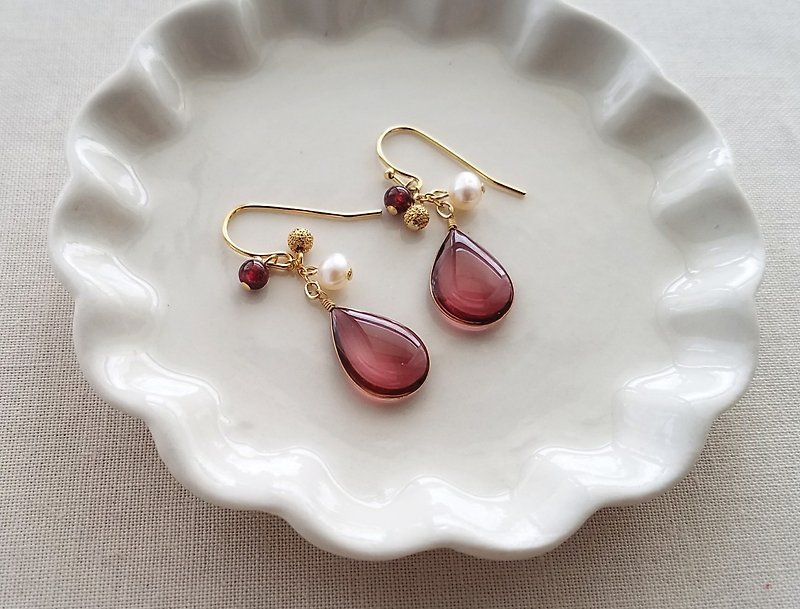 burgundy drops pierced or clip-on earrings - ต่างหู - เรซิน สีม่วง