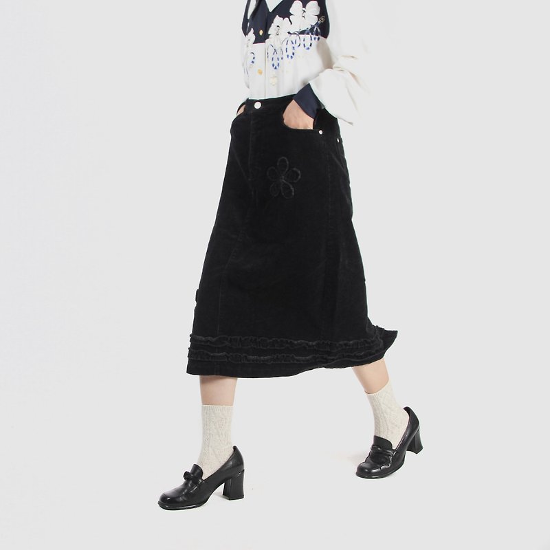 [Egg plant ancient] deep sea anemone corduroy vintage A-line skirt - Skirts - Cotton & Hemp Black