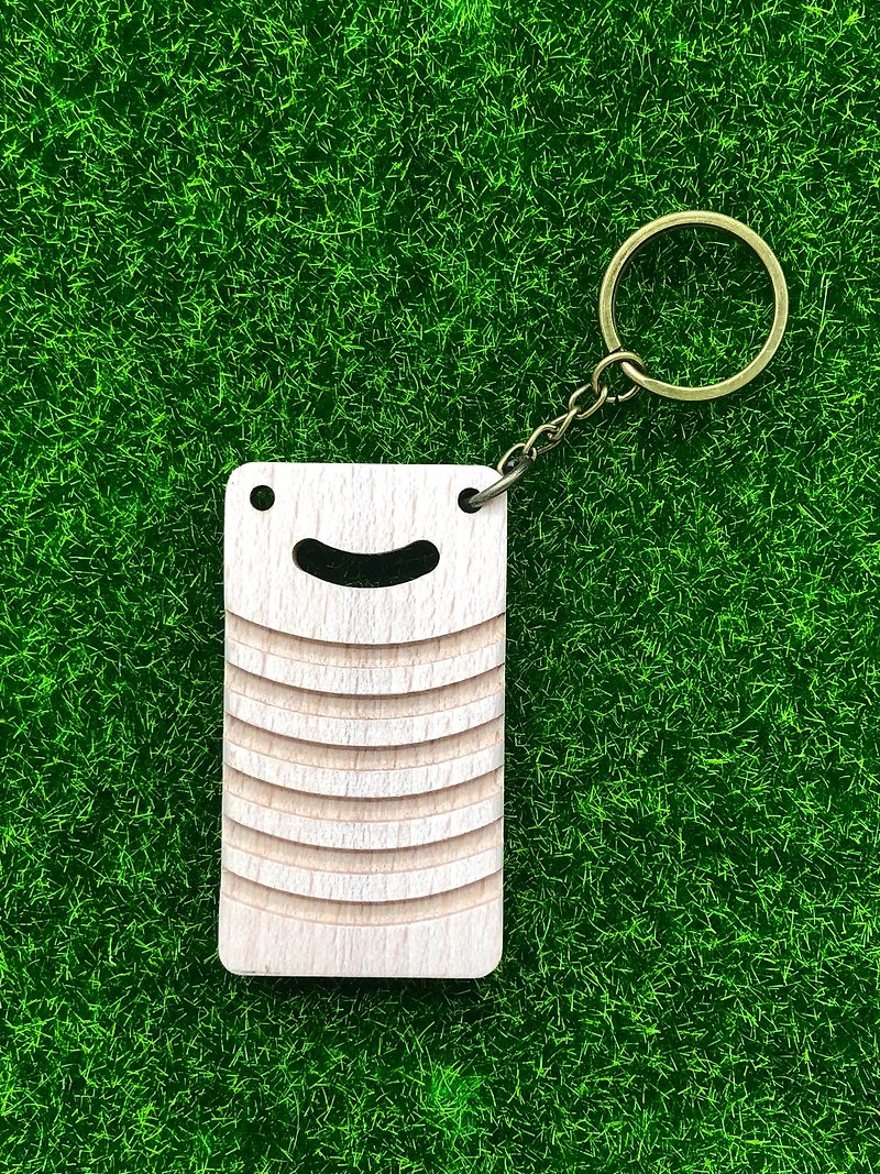 Smile washboard key ring - อื่นๆ - ไม้ สีนำ้ตาล