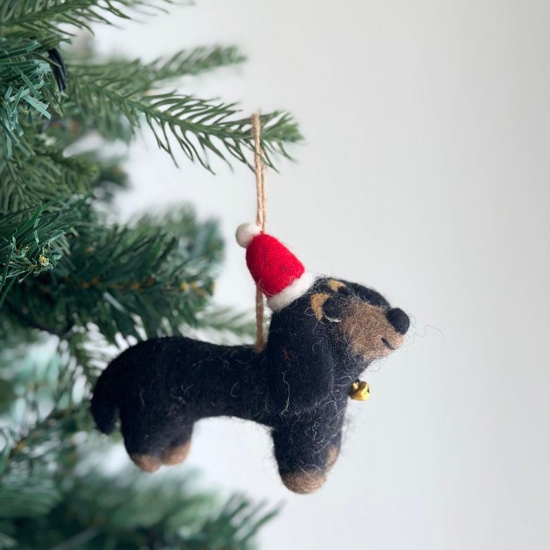 Christmas tree hanging dachshund dog wearing Christmas hat Christmas decoration wool felt Christmas hanging ornaments Christmas decoration - Items for Display - Wool 