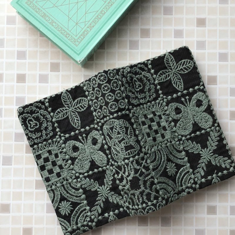 mina perhonen forest tile Shokoro A6 Handmade Book Cover Made in Japan - ปกหนังสือ - ผ้าฝ้าย/ผ้าลินิน สีเขียว