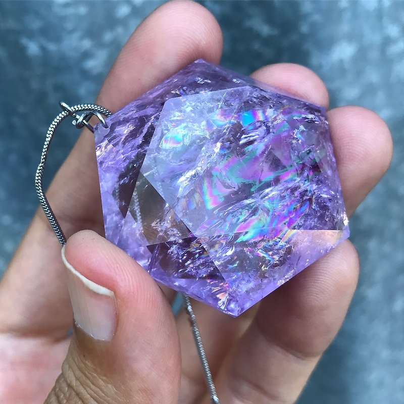 【Lost And Find】Natural rainbow in quartz Amethyst  pendulum necklace - สร้อยคอ - เครื่องเพชรพลอย หลากหลายสี