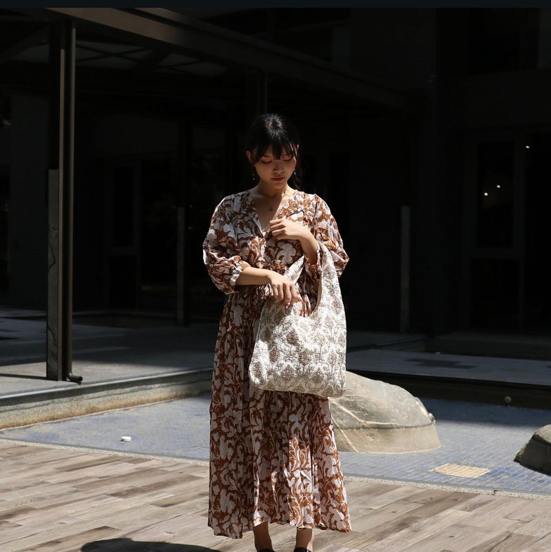 泰國手作丨刺繡包-奶油帳篷 - 手提包/手提袋 - 棉．麻 白色