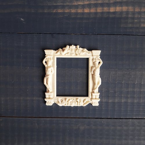 BlueIsland Miniature resin frame, Ornate onlay trim supplies, Dollhouse decor 65*70 mm