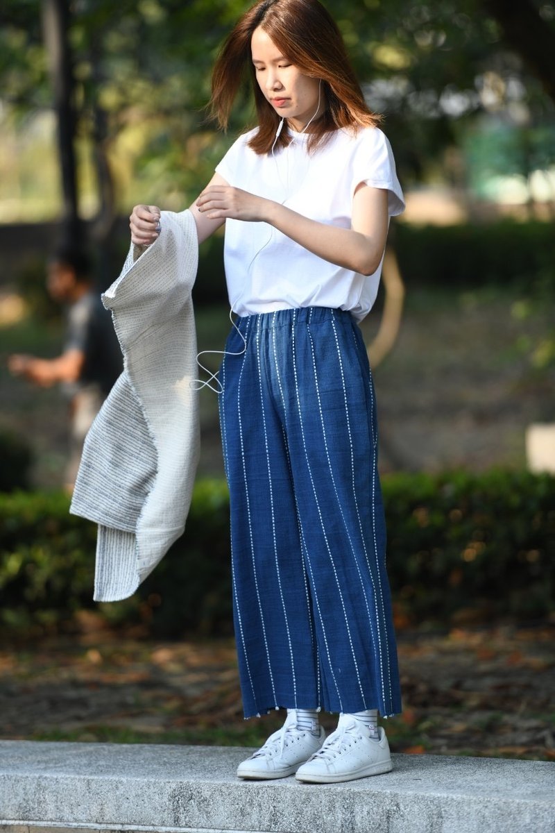 Handwoven cotton pants - 女上衣/長袖上衣 - 棉．麻 
