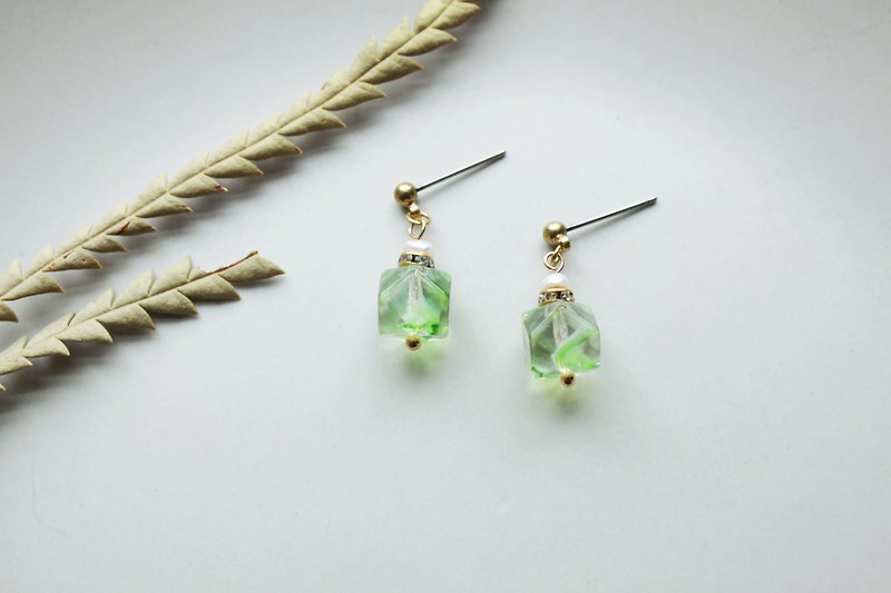 冰菓 蜜瓜 -耳環 耳針 耳夾 - 耳環/耳夾 - 玻璃 綠色
