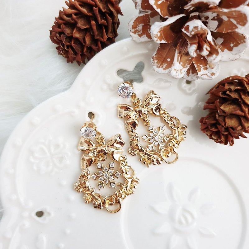 Snowflakes Circle How Much I Miss - Clip Earrings Pin Earrings - Christmas - ต่างหู - โลหะ สีทอง
