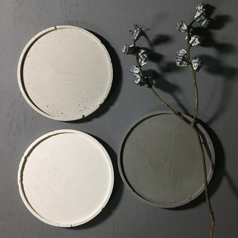 清水模作品 - 水泥大圓形置物碟 - 呈現水泥最原始顏色及質感 - 收納箱/收納用品 - 水泥 灰色