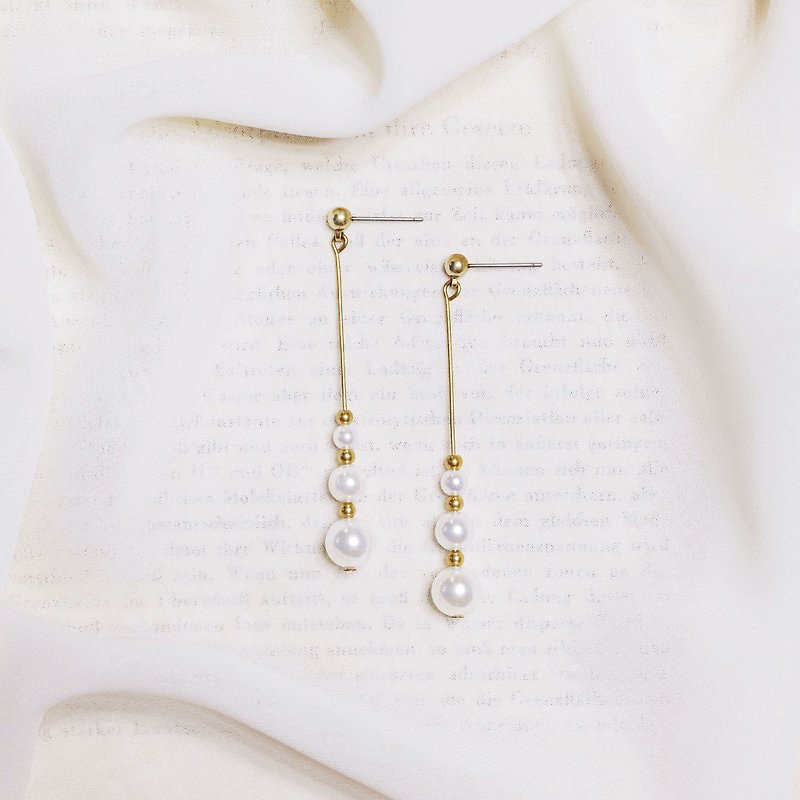 String series brass shell pearl pendant earrings ear clip ear clip without pierced ears - Earrings & Clip-ons - Copper & Brass White