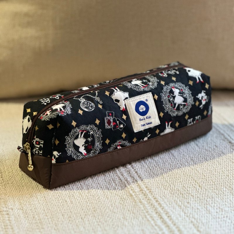 Sweet Alice Chocolate Alice Pen Case | Cosmetic Bag | Tool Pouch | Small Storage Bag - กระเป๋าเครื่องสำอาง - วัสดุกันนำ้ สีนำ้ตาล