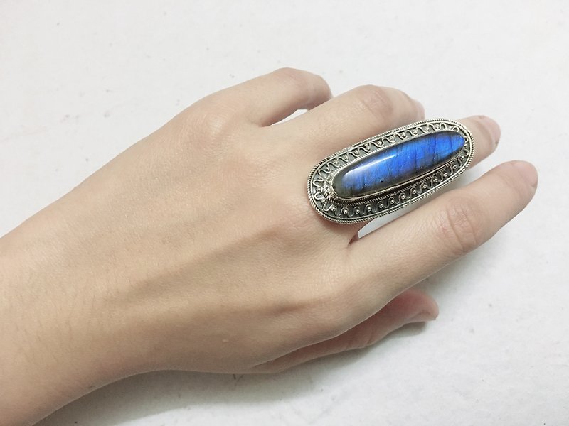 藍色流光 拉長石 戒指 尼泊爾 手工製 925純銀 - 戒指 - 半寶石 