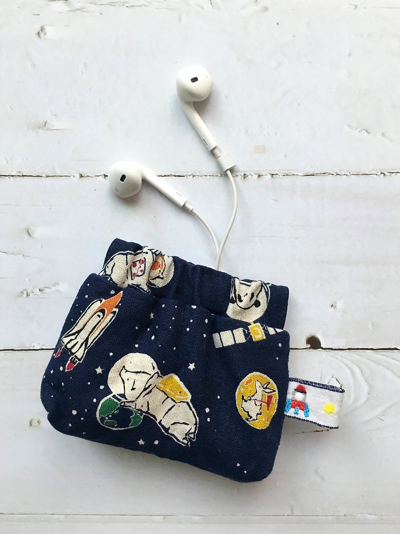 Animals in space | Small storage bag - Other - Cotton & Hemp Blue