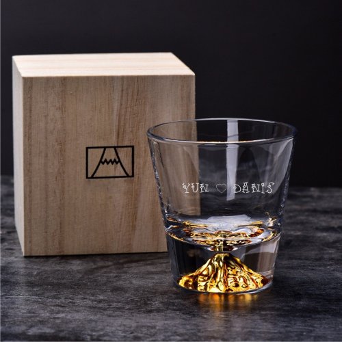 一個就做工作坊 創意刻字威士忌杯 客製化富士山杯 客製玻璃杯刻字 附木盒