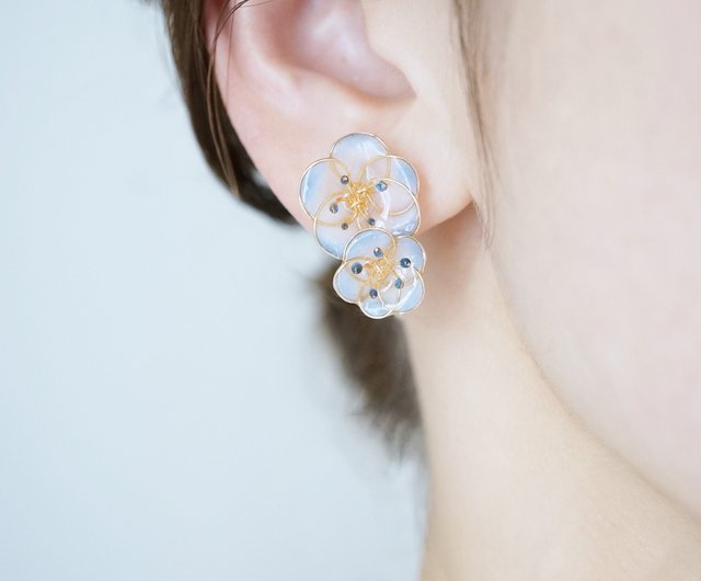 ネモフィラjewelryピアスorイヤリング - Shop artrier Earrings & Clip