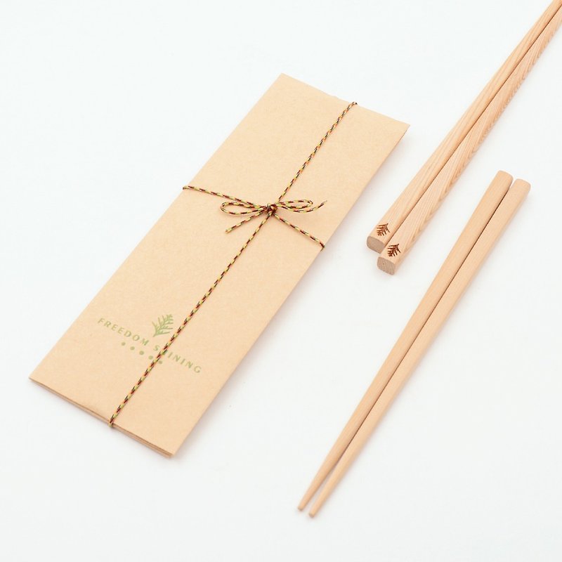 Taiwan cypress chopsticks-children's chopsticks - ตะเกียบ - ไม้ สีทอง