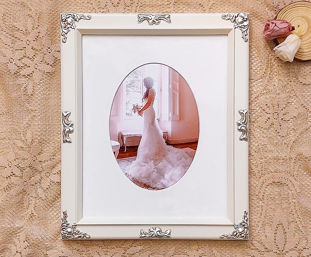 8x10 Picture Frame with Mat for 5x7/ 6x8 Photo, Hand-Gilded