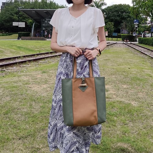Designer's original brand two-color real cowhide kimono fabric handbag tote  bag - Shop dress-from-kimono Handbags & Totes - Pinkoi