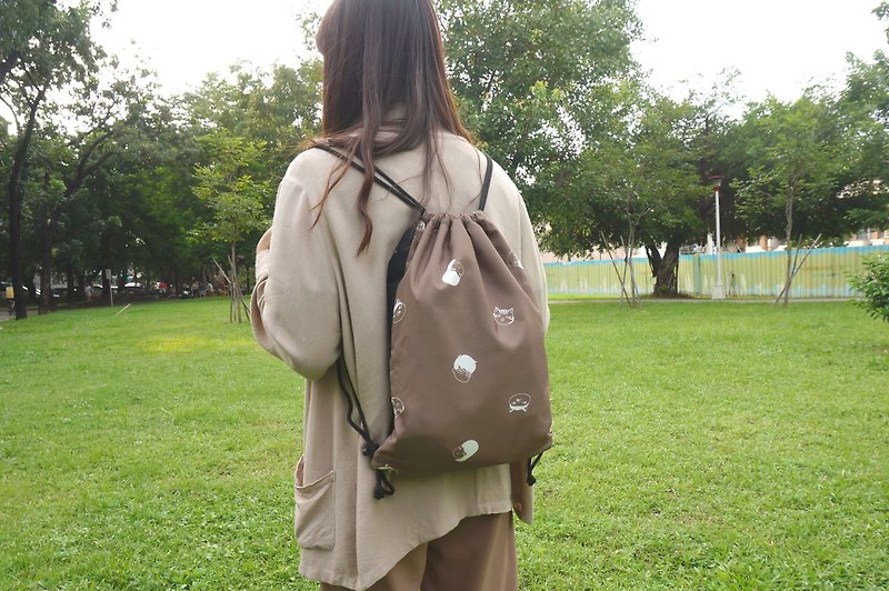 Aida & 绮绮 Limited Quantity | Help me back the back pack - Drawstring Bags - Cotton & Hemp Khaki