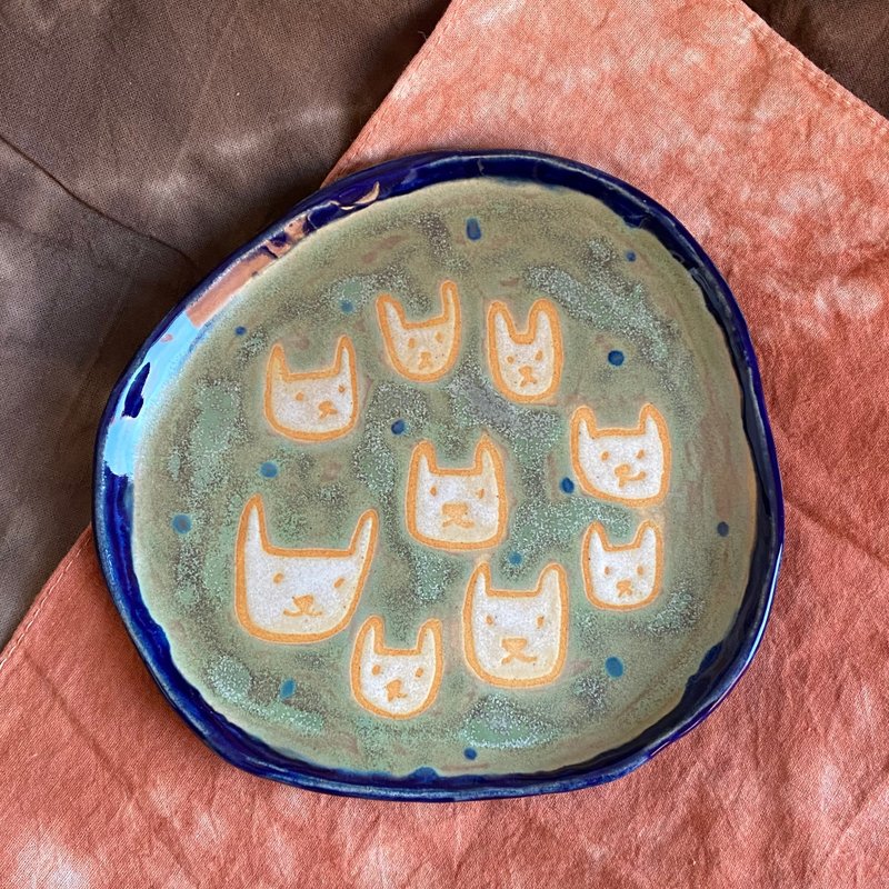 Rabbit plate. Pottery plate. shallow dish - Plates & Trays - Pottery Green