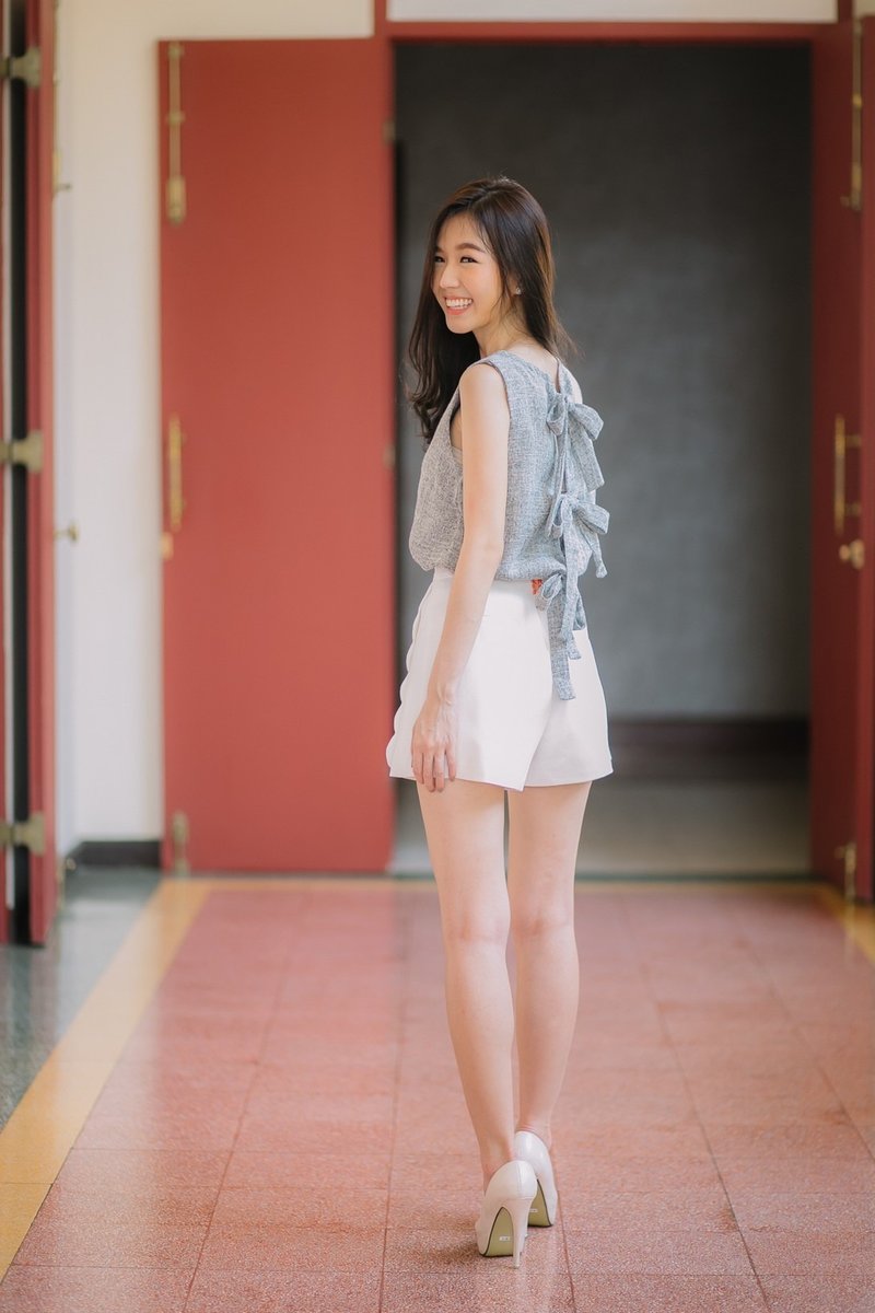 Bowtie back linen crop - 女上衣/長袖上衣 - 其他材質 灰色