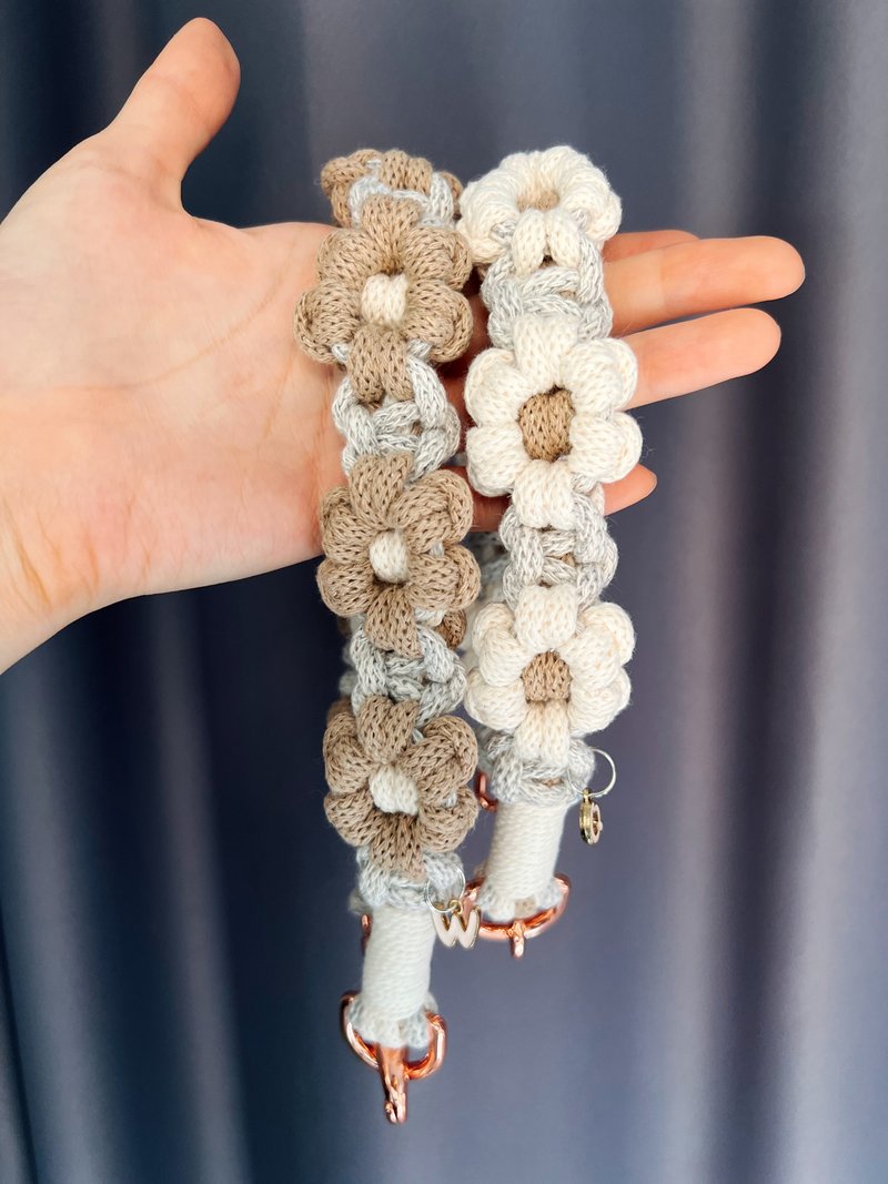 Earth color Macrame skin-friendly and environmentally friendly cotton wool flower collar / dog collar pet necklace - Collars & Leashes - Cotton & Hemp Multicolor