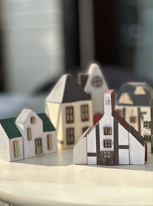 Village Story Set of 8 Bavaria Hand Painted Small Wooden House DIY Craft Kit, Wood House