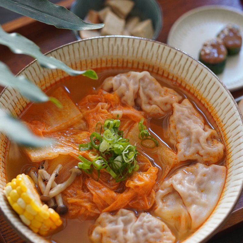 山里麵  | 辣炒鍋底韓式泡菜鍋(2人份料理包) | 900g/袋 - 料理包/調理包 - 新鮮食材 紅色