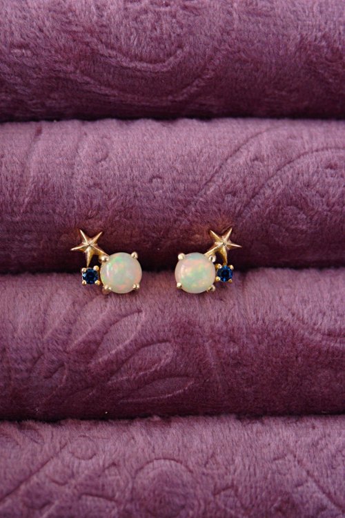 roseandmarry Natural Opal Sterling Sterling Silver 925 with gold plated , Stud Earrings.