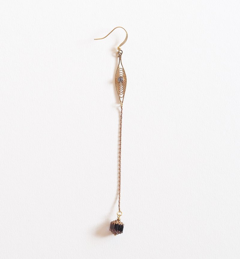 Streamer antique bead slender chain earrings dark blue gray diamonds-single sale - ต่างหู - ทองแดงทองเหลือง สีทอง