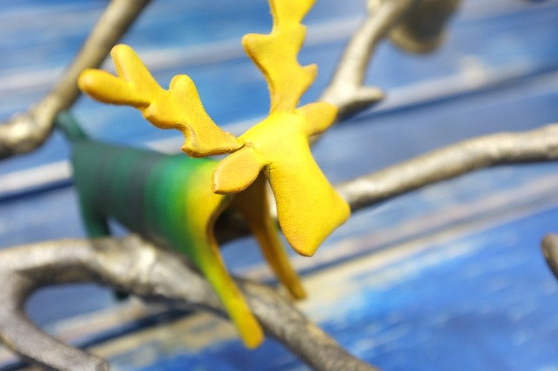 Oh deer elk smaller treatment:! Yellow color: lively and lovely color gradient - Items for Display - Genuine Leather Yellow