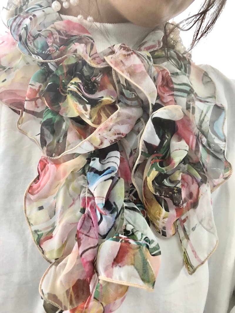 バレット 京都 花柄プリントのシャーリングスカーフ 日本製 シワになりにくいソフトなシフォン素材使用 ご家庭で洗濯可能 ギフトにも最適 - 絲巾 - 聚酯纖維 粉紅色