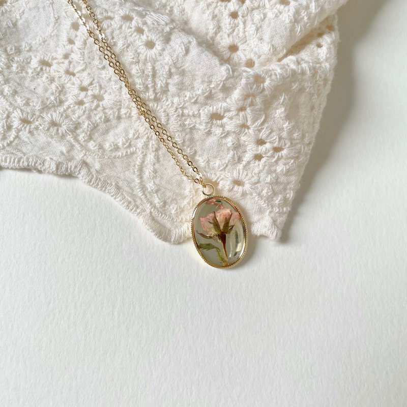 Necklace 14k Gold pink rose flower Resin Necklace 14k gold plated pink rose pendant - Necklaces - Plants & Flowers 