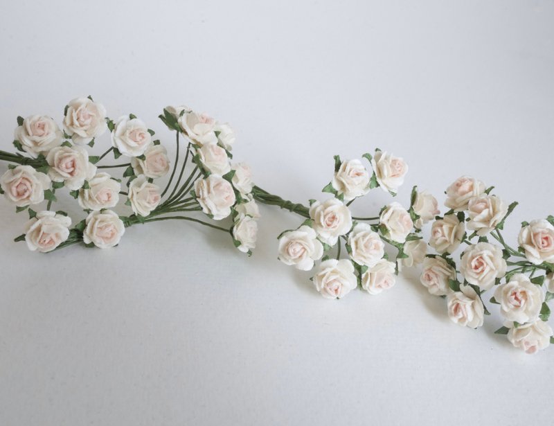 Paper Flower, 100 pieces mulberry rose size 0.8 cm., two tone pink-white colors. - 其他 - 紙 粉紅色