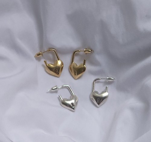 ROOM NO.1126 925 Silver Heart Lock Earrings E_103