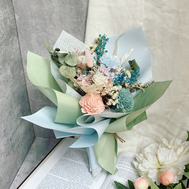 [Carnation Eternal Flower Bouquet] Actually I don’t like Mother’s Day – Mom makes me sad | Eternal Flower Bouquet - ช่อดอกไม้แห้ง - พืช/ดอกไม้ สีน้ำเงิน