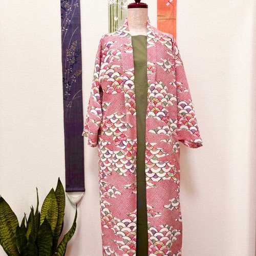 ろ〜たすむさし Pinkoi 代購 - 穿上就時尚！和服製成的長袍 秋錦