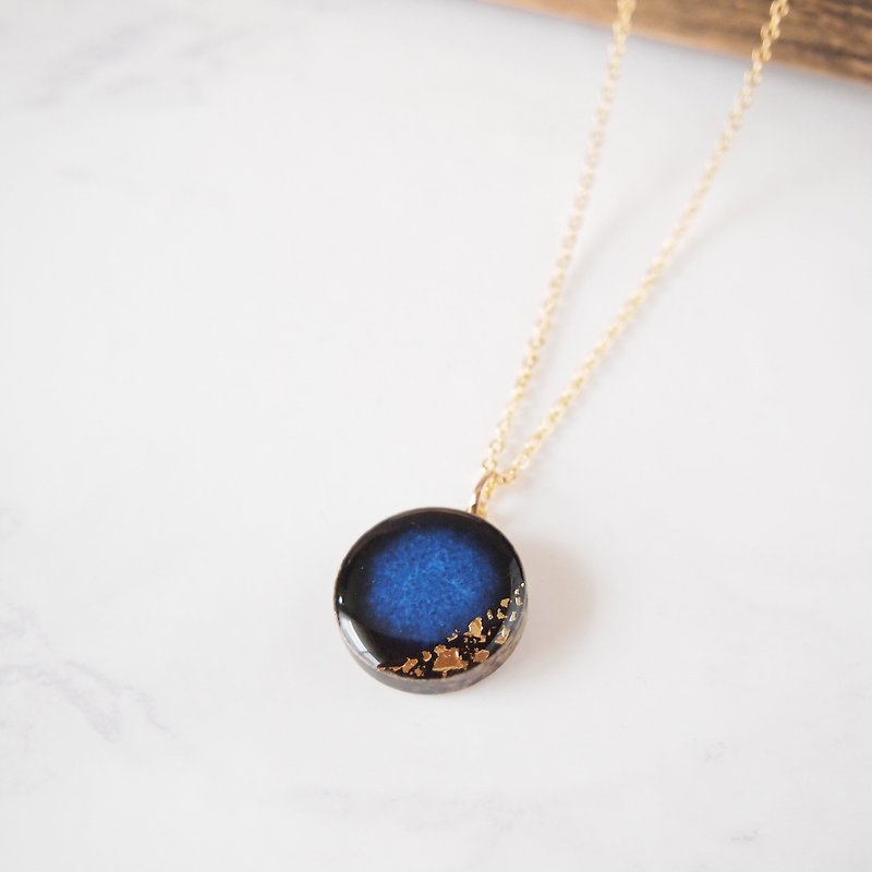 Plump Mino ware (Haku) necklace - Necklaces - Porcelain Blue