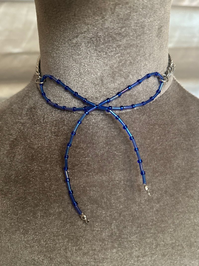 Bow neck necklace - translucent sapphire blue - สร้อยคอ - สแตนเลส สีเงิน