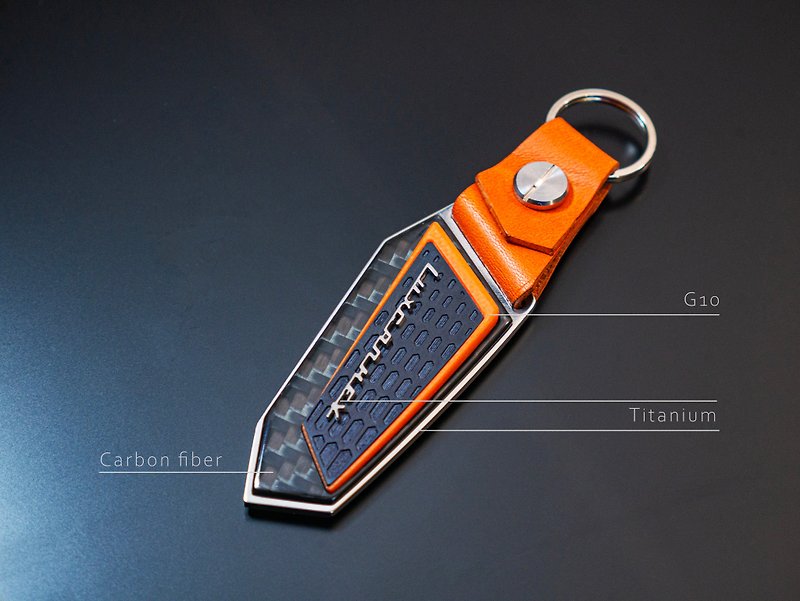 Luxury keychain for Lamborghini lovers carbon fiber, Titanium lettering, Leather - ที่ห้อยกุญแจ - วัสดุอื่นๆ สีส้ม