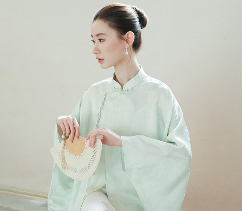 【蝙蝠袖】新中式復古中國風 寬鬆禪意盤扣開衫 - 女上衣/長袖上衣 - 聚酯纖維 綠色