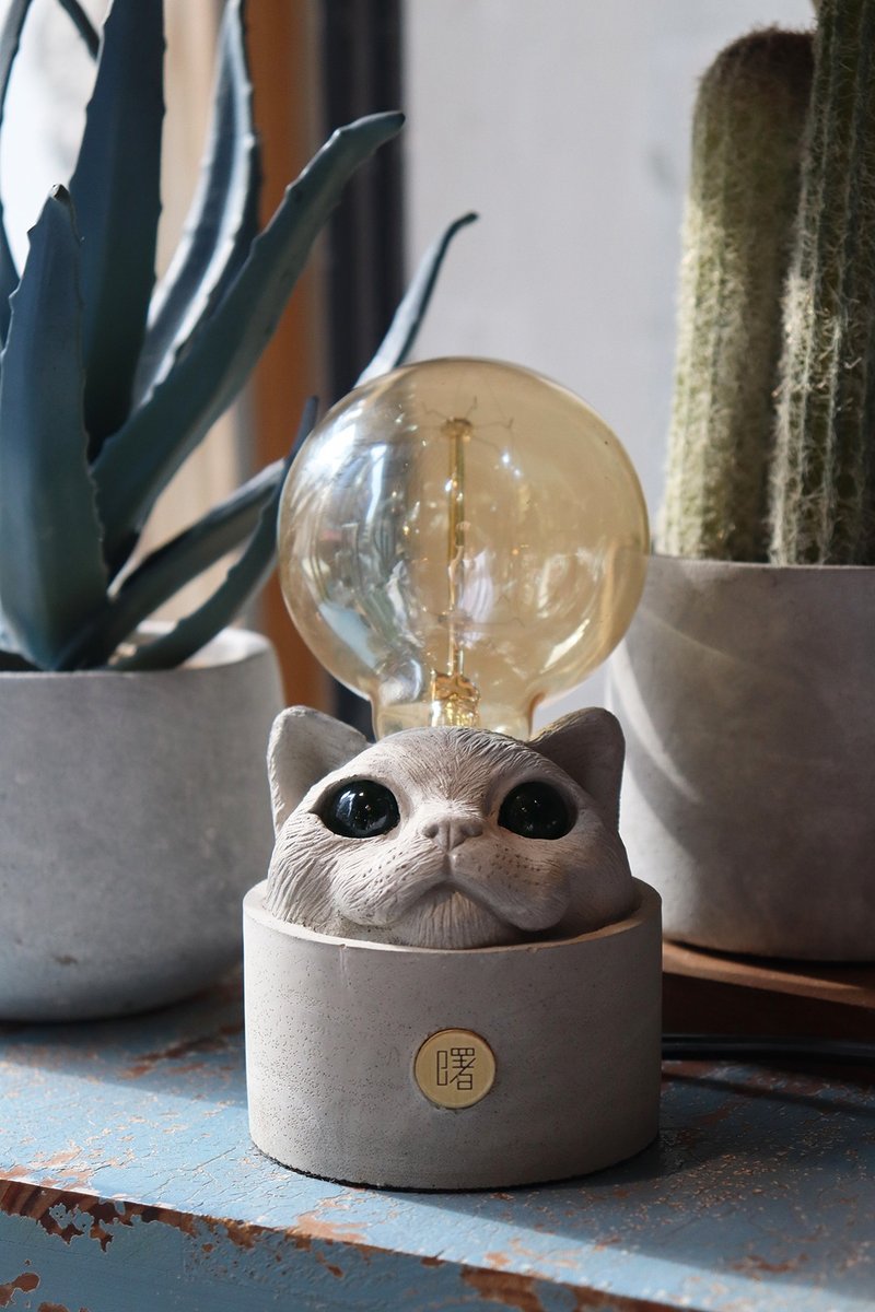 Akebono MUSE water pipe cat Cement table lamp LED lamp tungsten filament bulb USB lamp decoration fur cat - Lighting - Cement Gray