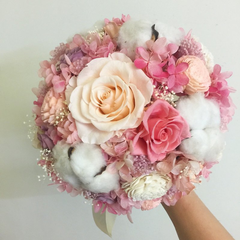 Patti Florist happy wedding pink without withered round bouquet - ช่อดอกไม้แห้ง - พืช/ดอกไม้ สึชมพู