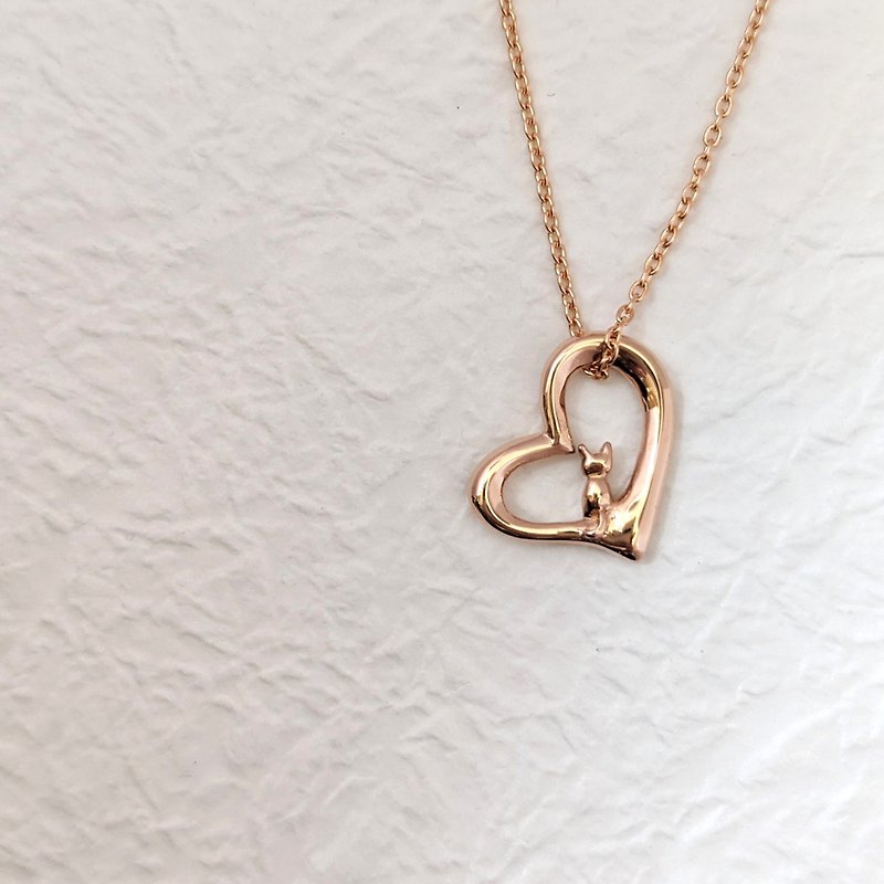 K18 gold cat and heart necklace - Necklaces - Other Metals Gold