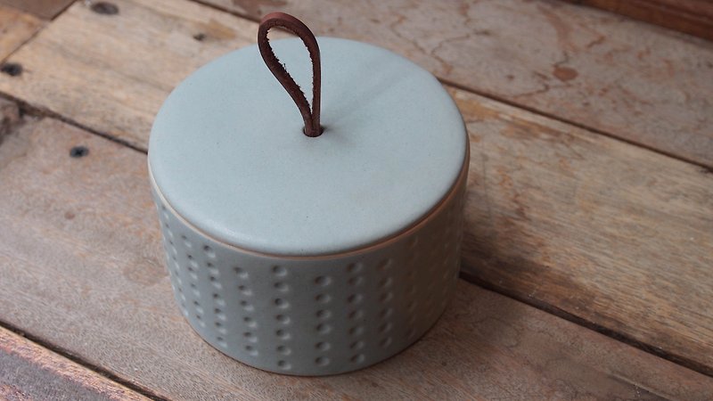 手作りエンボス釉薬コンパートメント - 収納用品 - 陶器 カーキ