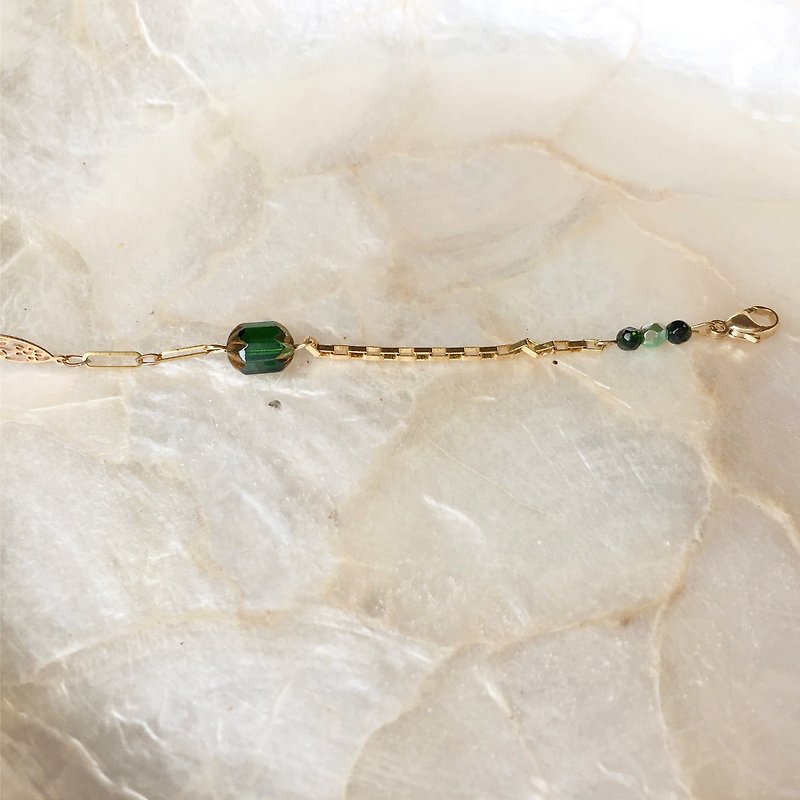 Ran deep green bracelet - Bracelets - Other Metals Green