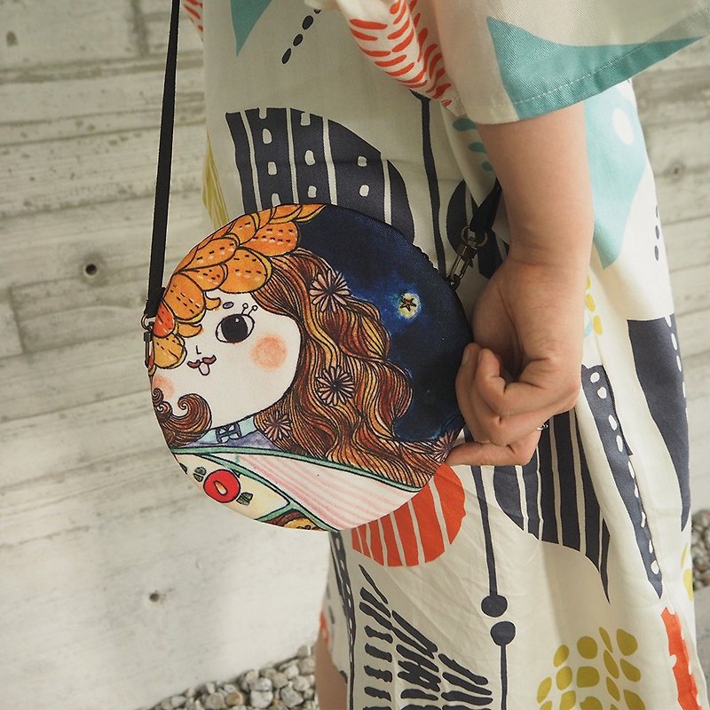 Japanese Wo bun buns small round bag oblique round bag / shoulder / hand / hand-painted texture printing - Messenger Bags & Sling Bags - Cotton & Hemp 