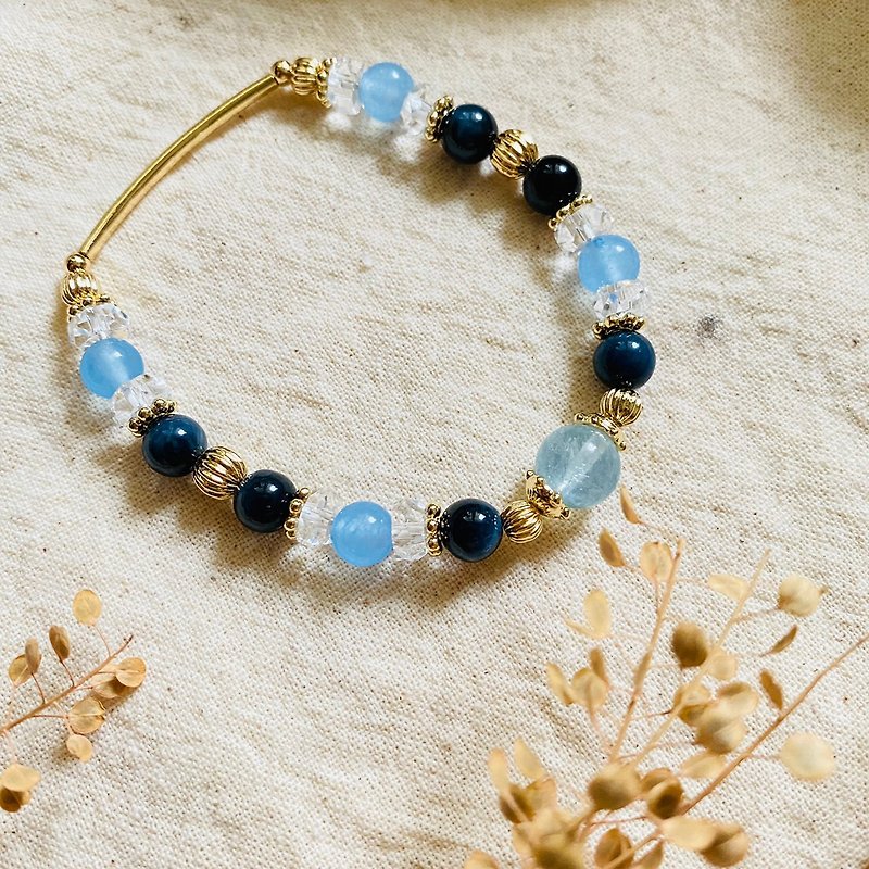 Blue Danube - Aquamarine + Blue Tiger Eye + Blue Chalcedony + White Crystal - Bracelets - Semi-Precious Stones Blue