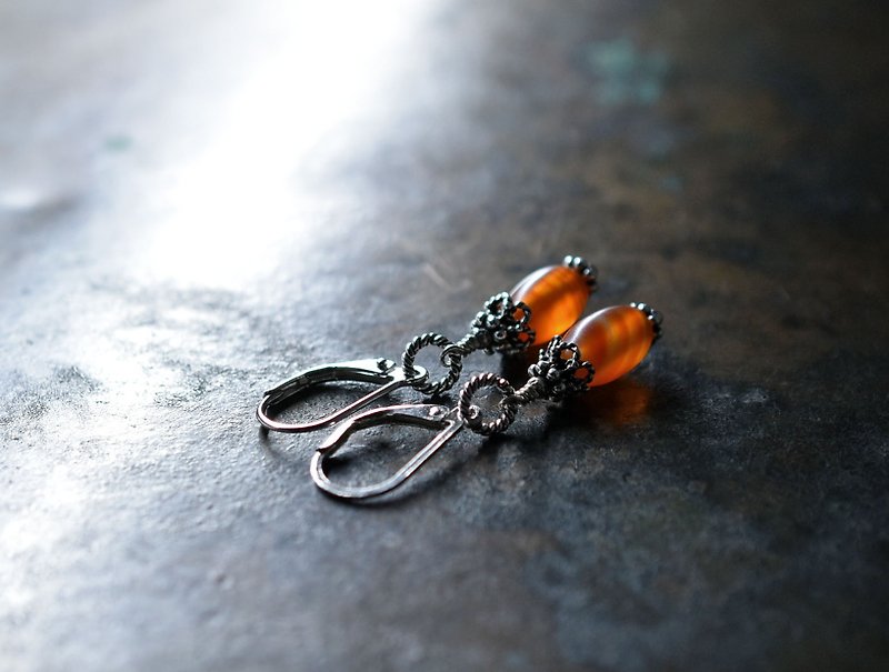 Vintage Shan Carnelian single stone earrings - ต่างหู - เครื่องเพชรพลอย สีส้ม